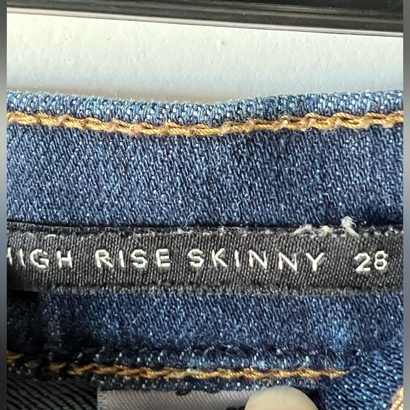 Banana Republic High Rise skinny jeans - Picture 3 of 5